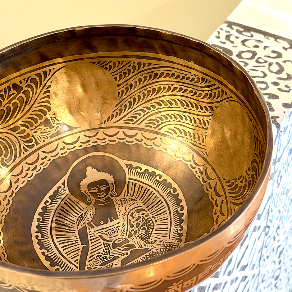 Hand-Etched Medicine Buddha Bowl - 26cm - Image 3